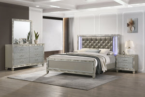 Discover the Radiance Western King 4 Piece Bedroom Set, comprising a Bed, Dresser, Mirror & Nightstand, meticulously crafted for enduring stability and durability from a combination of Solid Rubberwood and manufactured woods. Its semi-gloss lacquer Platin