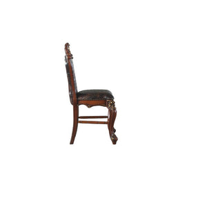  this chair will add sophistication into your home. The outer backrest has exquisite button-tufted details. The g