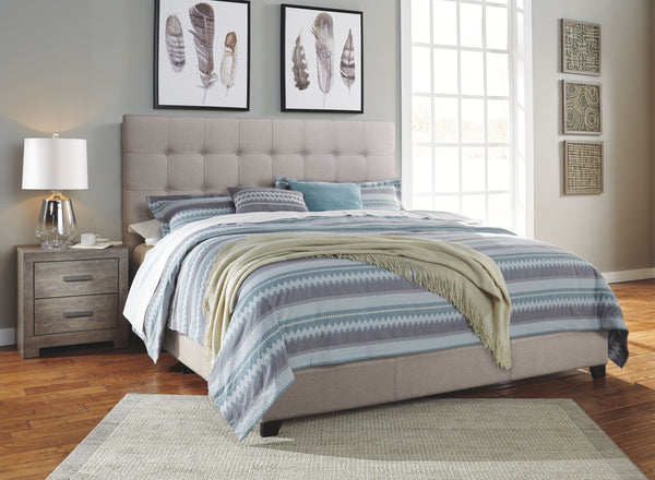 Dolante - Beige - Queen Upholstered Bed