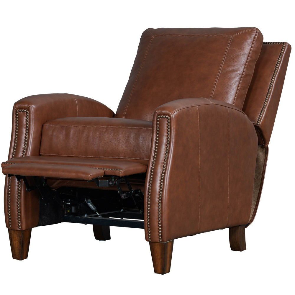The Hunter features padded backs and sides with a heavyweight double upholstered back flap, offering a clean tailored look. Crafted with predominately high-quality North American hides, this chair ensures a luxurious feel wherever you sit and touch. In ad