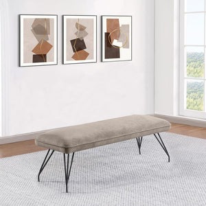  it features splayed