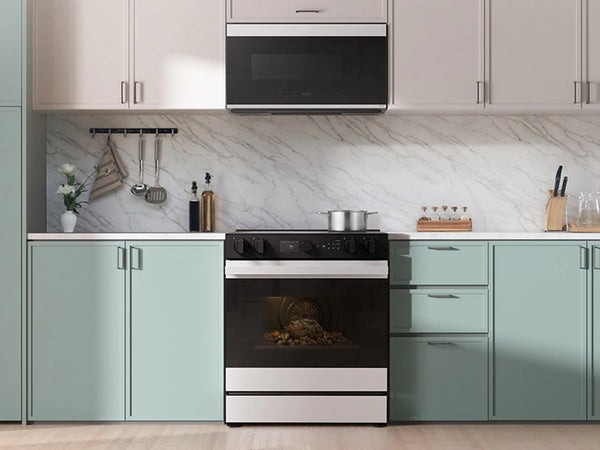 Bespoke Smart Slide-In Electric Range 6.3 cu. ft. with Smart Oven Camera & Illuminated Precision Knobs