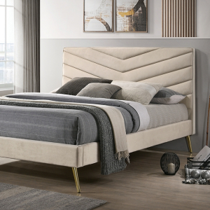 Vivar E.King Bed