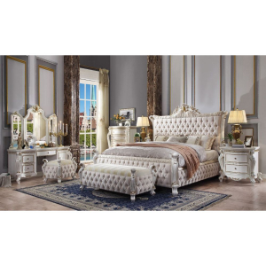 Picardy - 69## Queen Bed - Fabric & Antique Pearl