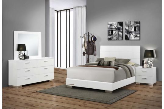 Felicity 4-piece California King Bedroom Set Glossy White