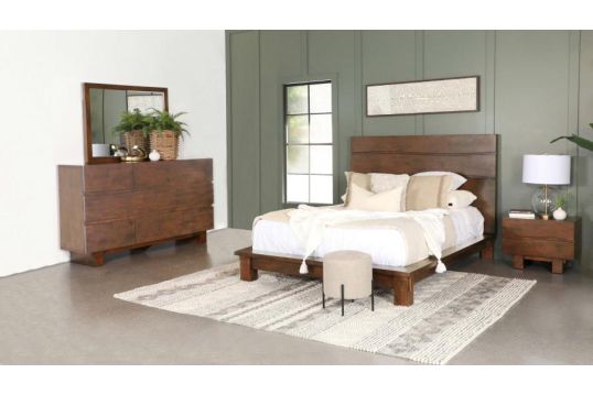 Genevieve 4-piece California King Platform Bedroom Set Dark Brown