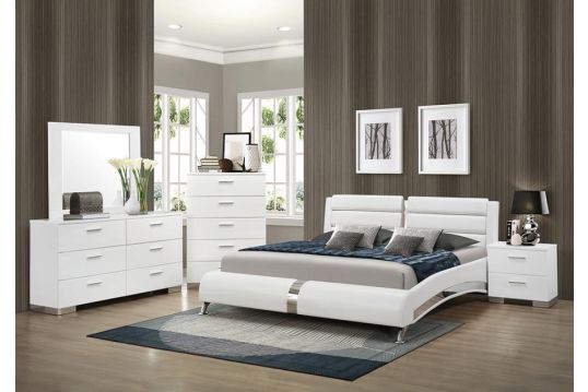 Jeremaine 4-piece California King Bedroom Set Glossy White
